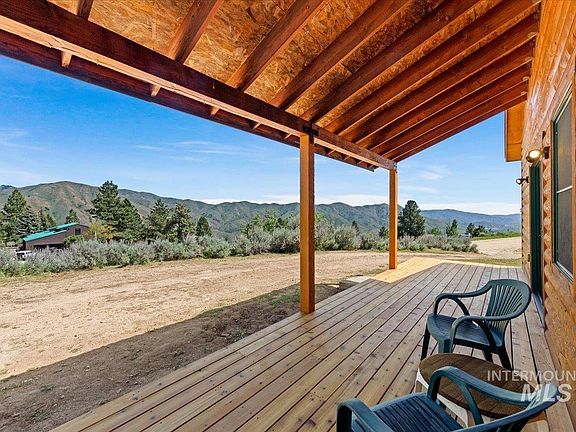 4th image of 223 Evergreen Dr