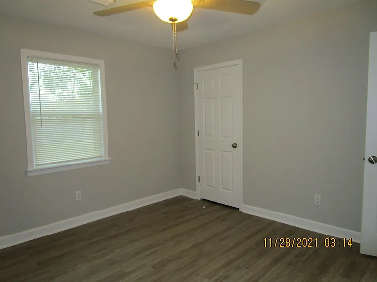 5921 Howard Rd — Photo 11