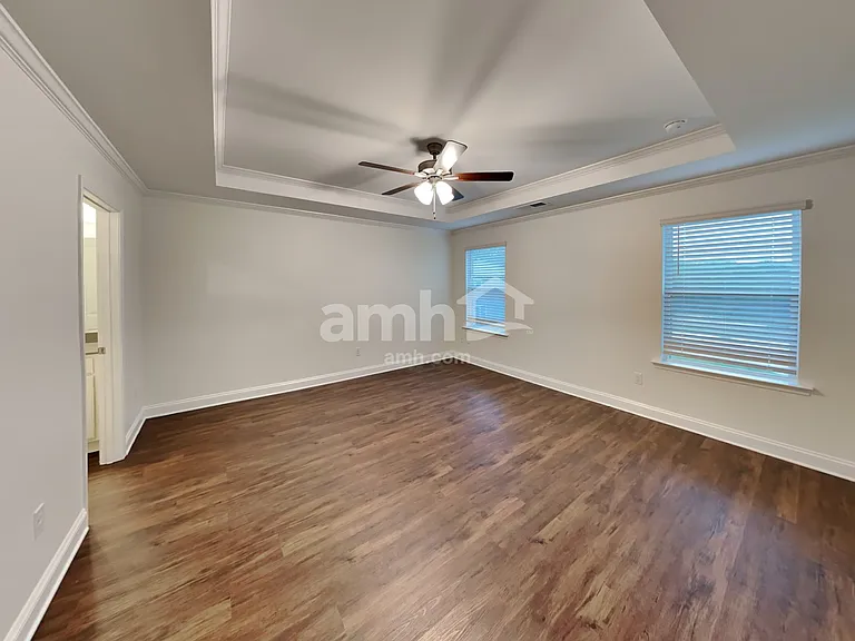 1009 Noah Ct — Photo 8