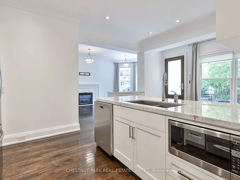 16 Scarth Rd #1 — Photo 15