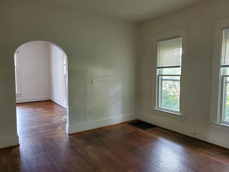 610 S Warren Ave — Photo 3