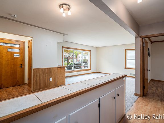 4th image of 1819 Chamberlain Ave SE