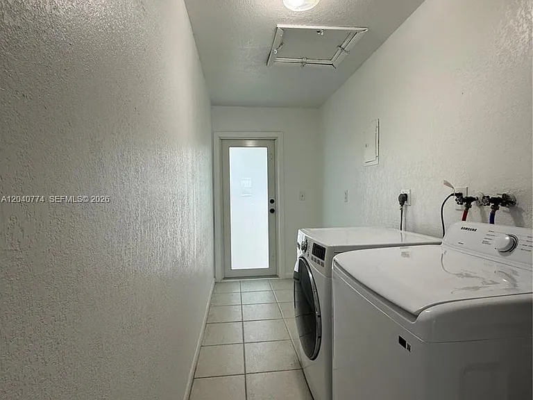 6510 SW 49th St #2 — Photo 3