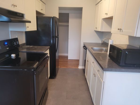 32B Manchester Ct #B