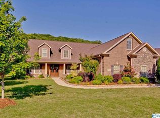 7097 Jacks Creek Ln SE, Owens Cross Roads, AL 35763