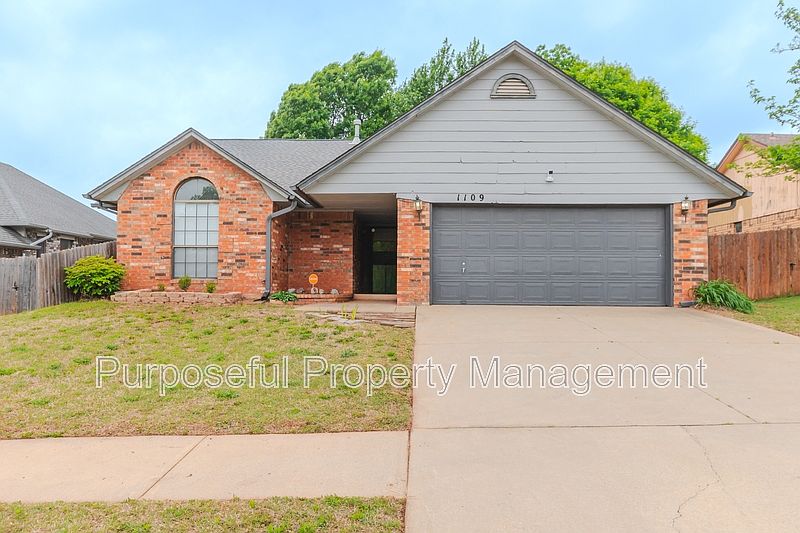1st image of 1109 David Rd