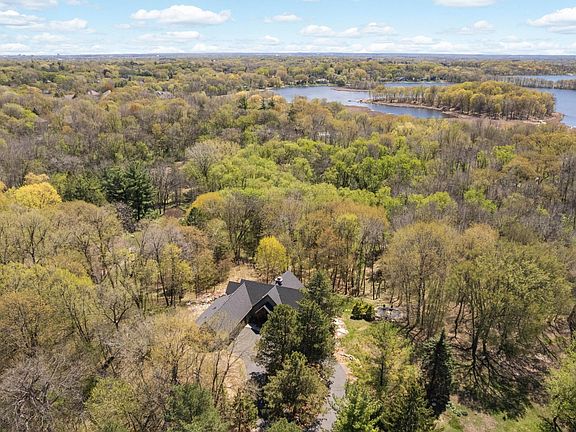 4th image of 1655 Lake Lucy Rd