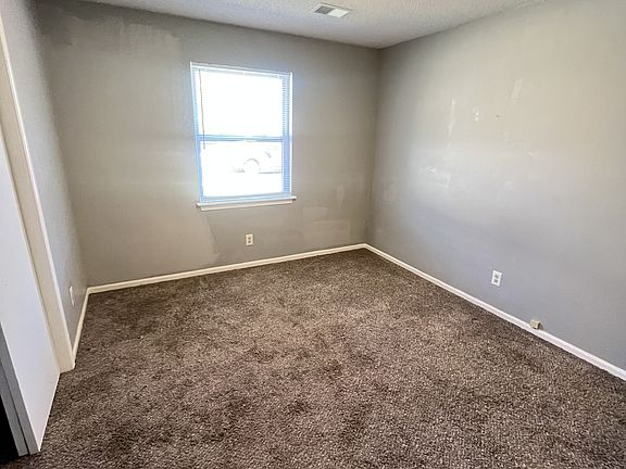 5th image of 906 E Market St APT 4B