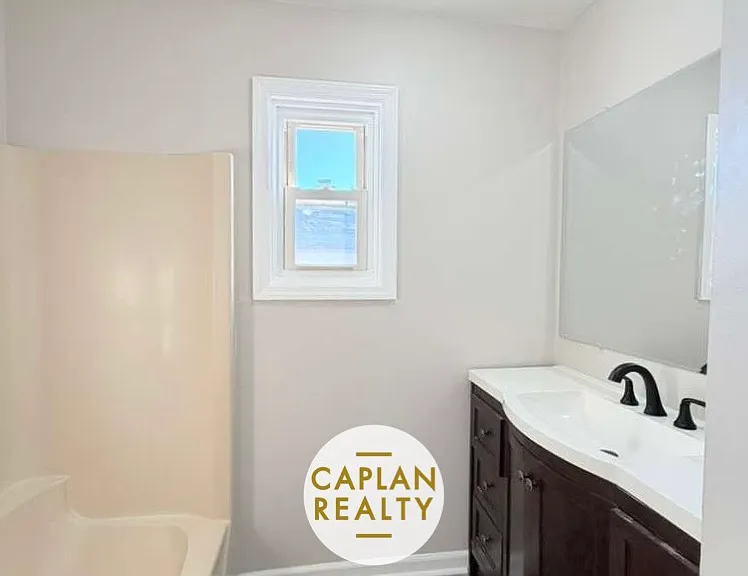 51 Whiting St #I — Photo 11