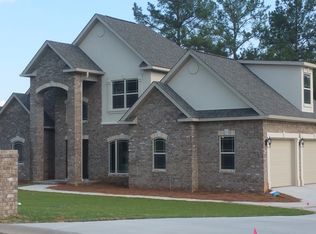 105 Wainscott Ct, Perry, GA 31069