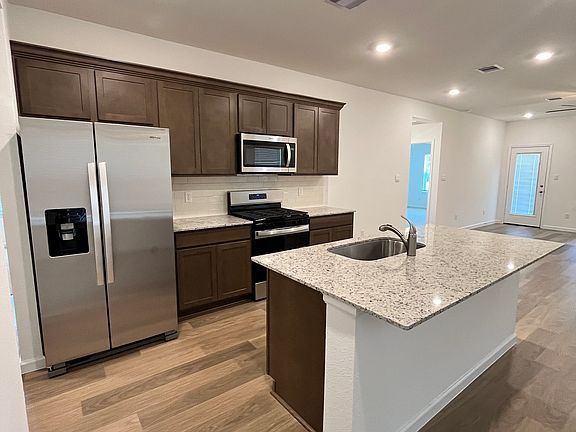 3rd image of 834 Coffee Mill Ln