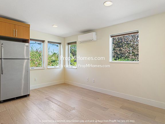 4th image of 4127 N Michigan Ave Unit B
