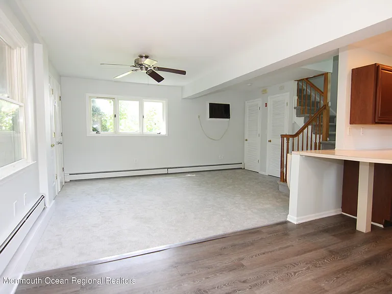 15-17 E Lincoln Ave #17 — Photo 5