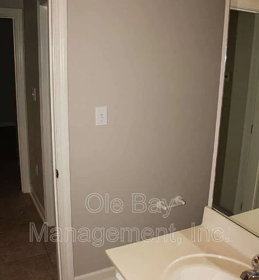 1005 Pinemont Dr — Photo 9