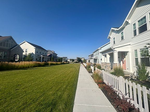 3rd image of 10682 S Kestrel Rise Rd