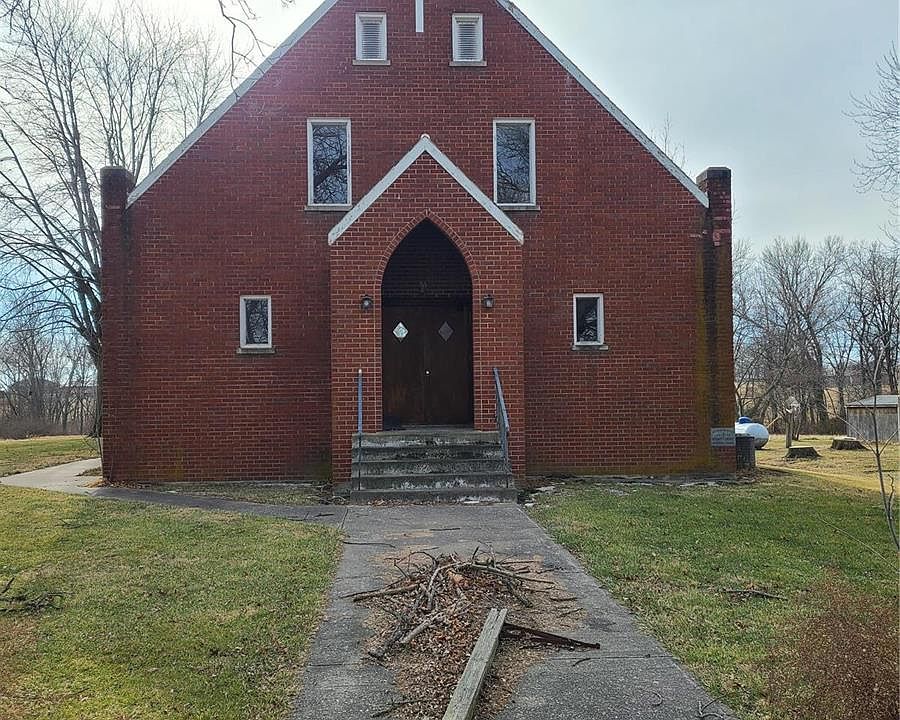 1st image of 805 E Main St