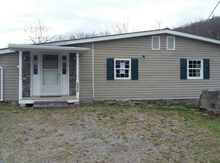 686 Penns Dr, Selinsgrove, PA 17870