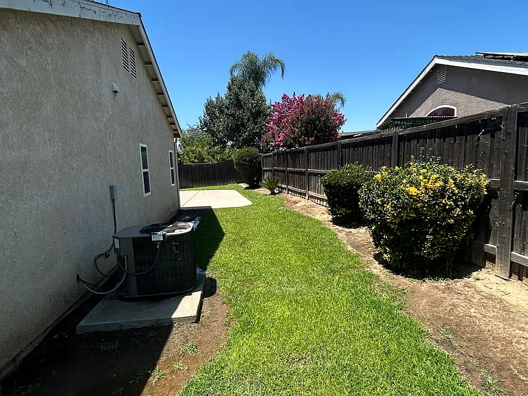 2240 Lorena Ave — Photo 14