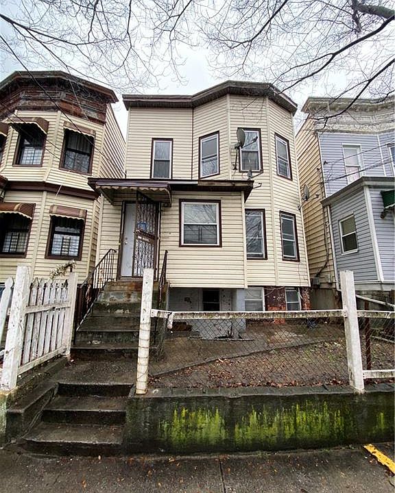 1st image of 4234 Carpenter Ave