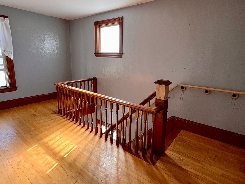 Front entrance landing and significant storage area