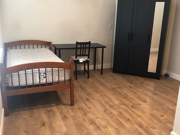 3rd image of 819 E Julian St #1
