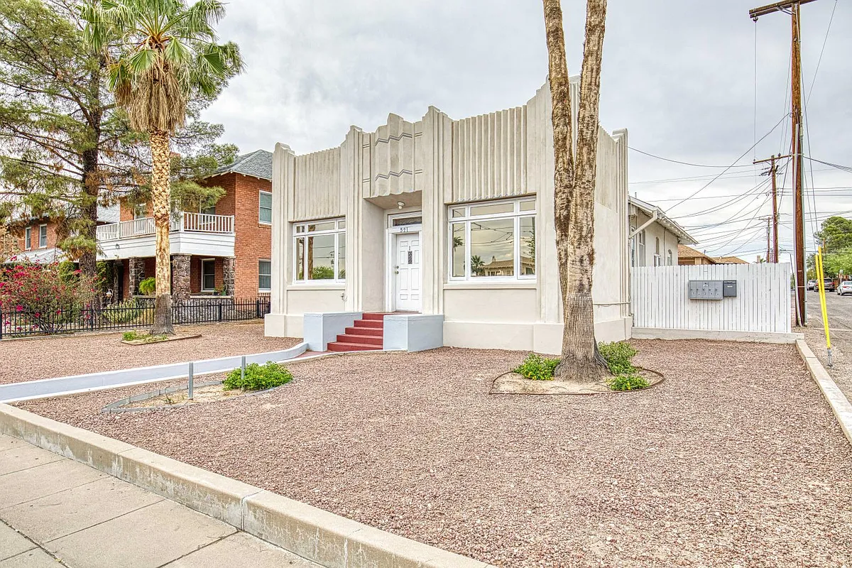 Building Photo - 521 E University Blvd #4