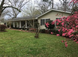 102 1st St, Mount Olive, MS 39119