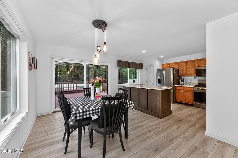 5th image of 16 Glenview Drive