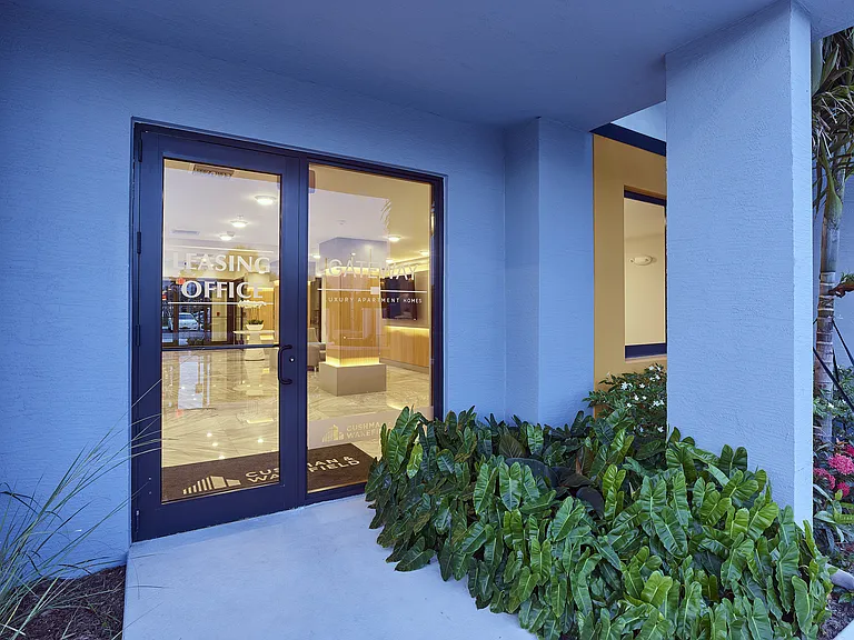 Gateway Luxury Apartments — Photo 27