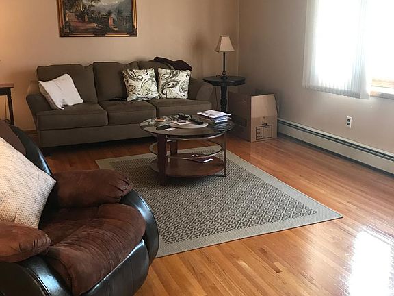 4th image of 206 Peabody Ave