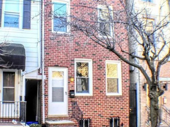 546 Manton St, Philadelphia, PA 19147