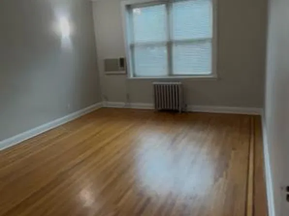 25-54 42nd Street image 1 of 7