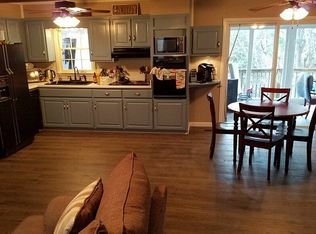 40 Vickers Rd, Big Sandy, TN 38221