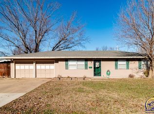 4032 SW 34th St, Topeka, KS 66614