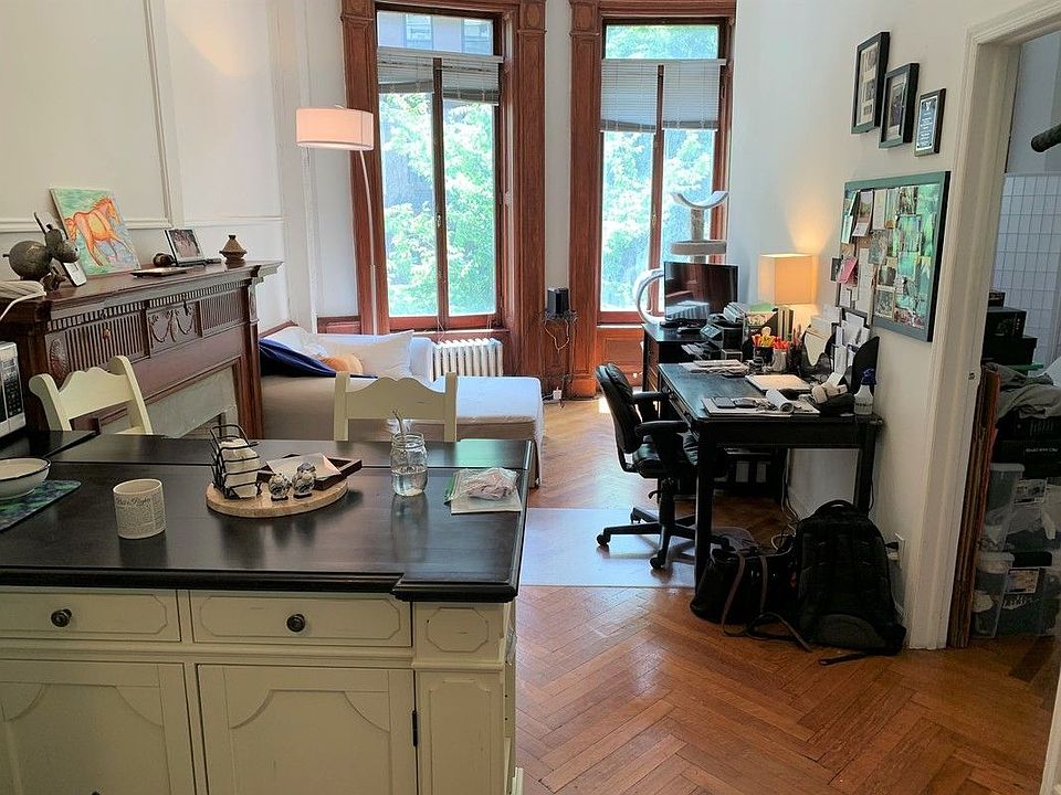 1st image of 25 W 85th St APT 2A