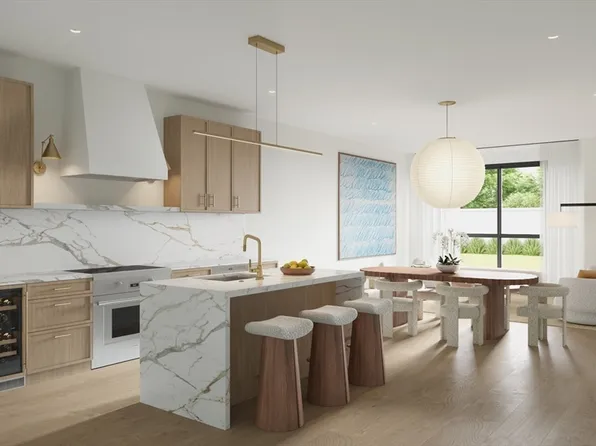 1114 Beacon St #105, Newton Highlands, MA 02461