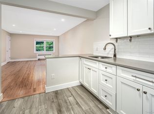 24 Wappanocca Ave APT J, Rye, NY 10580