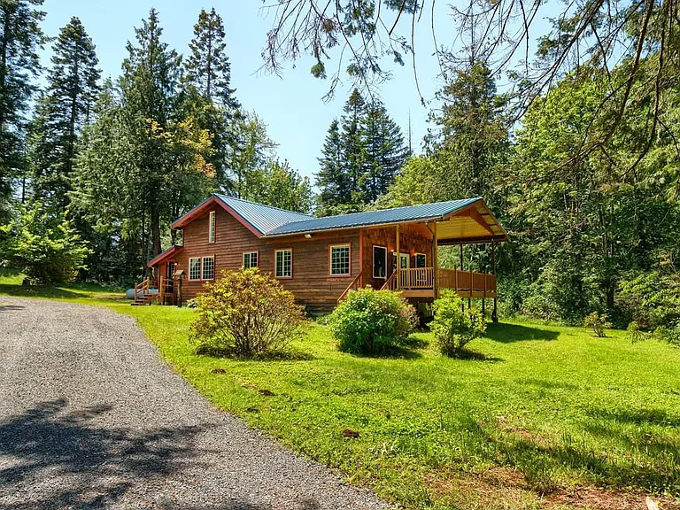 1973 Coyote Ln — Photo 1