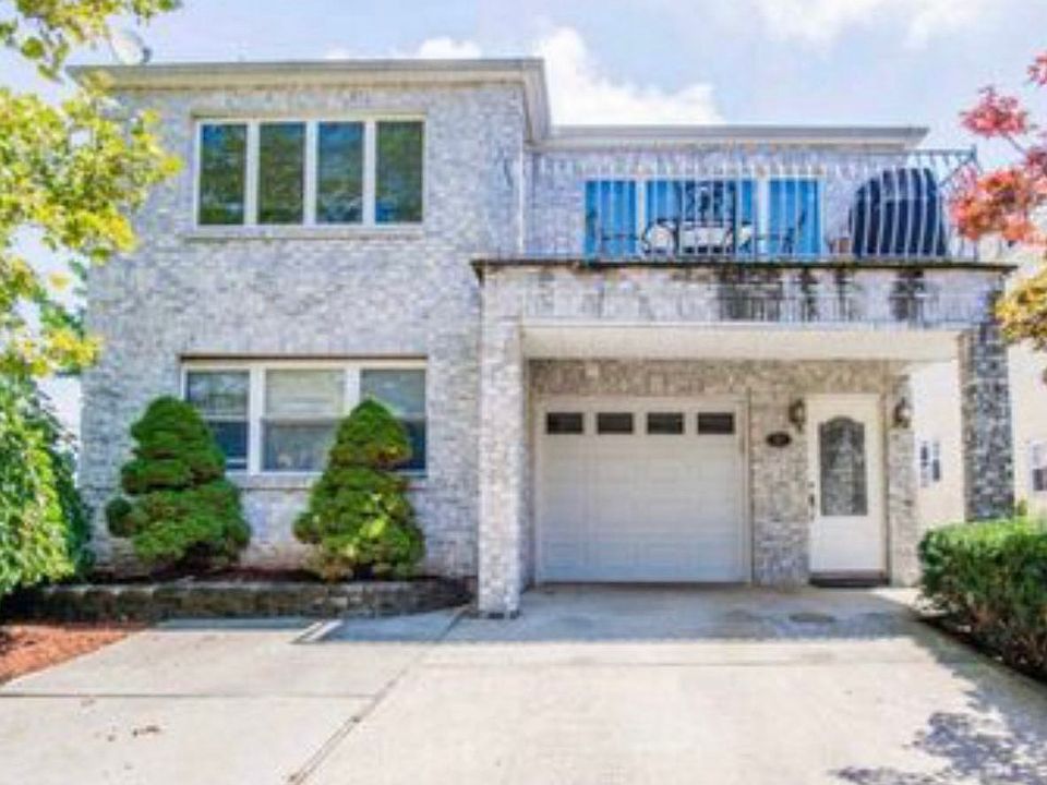 1st image of 37 Mulberry Cir Unit 2