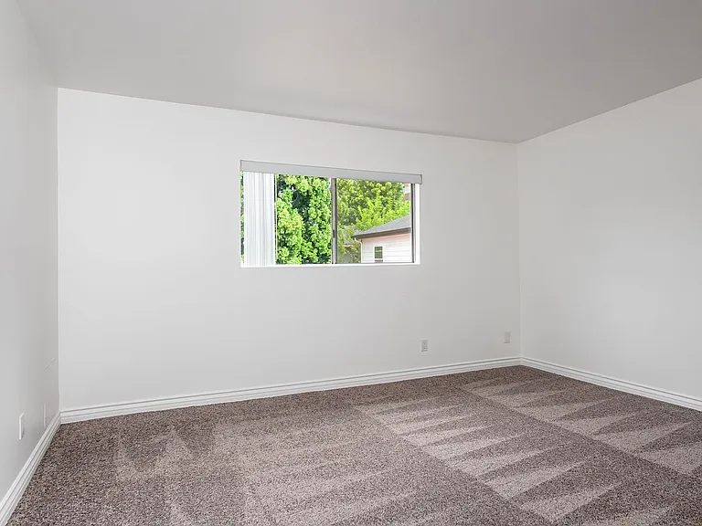 520 W. Wilson — Photo 14