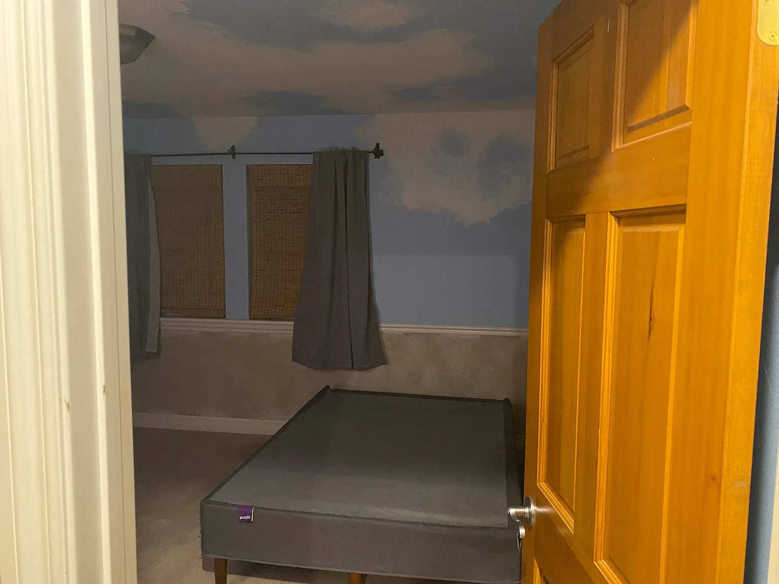 5 bed, 2880 sqft, $1,000 — Photo 4