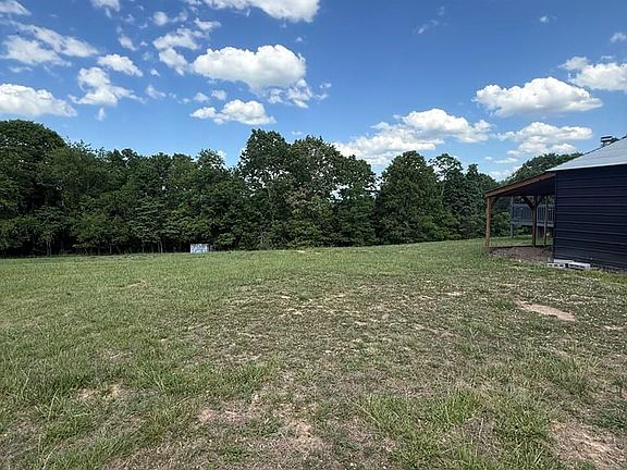 5th image of 3810 Pine Grove Rd