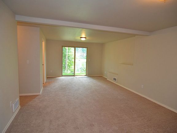 5th image of 14716 113th St NW