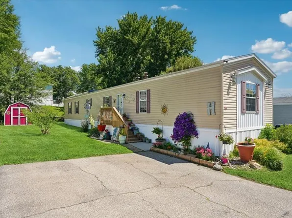 802 E County Line Rd #160, Des Moines, IA 50320