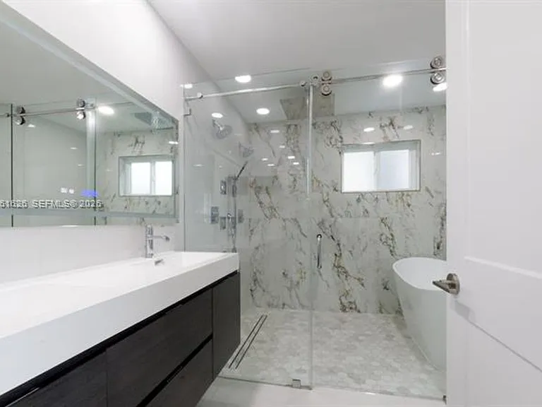 6305 SW 31st St #0 — Photo 25