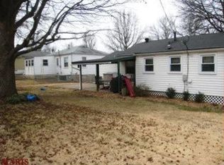 10546 Ewell Dr, Saint Louis, MO 63137