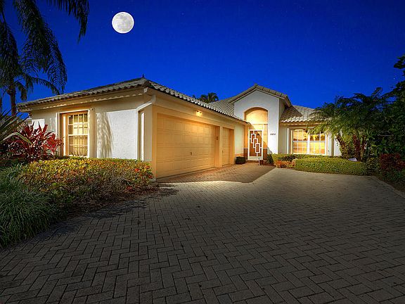 2nd image of 11853 Fountainside Cir