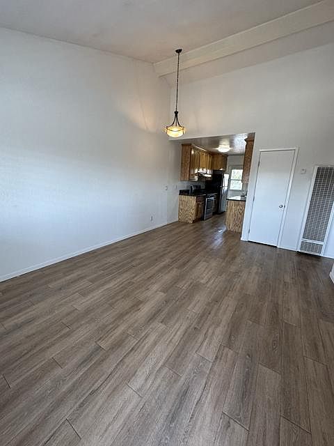 1st image of 2307 E 10th St APT 6