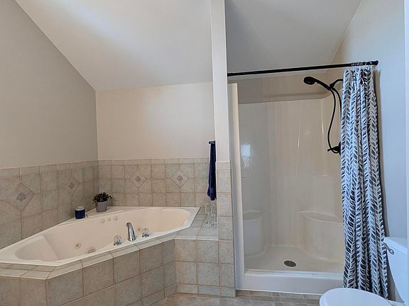 4th image of 1338 Jacob Dr