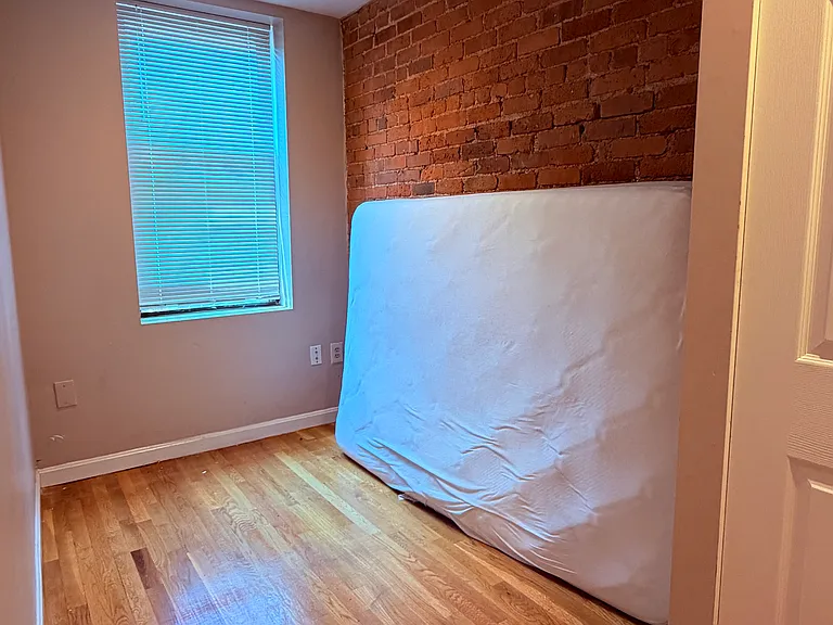 65 Hemenway St #6 — Photo 12